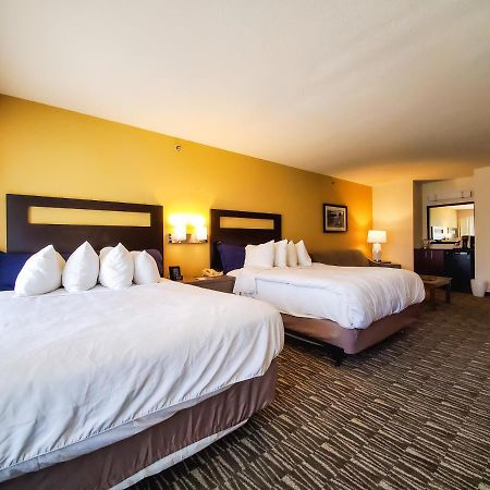 Best Western Plus Plaza Hotel Longmont Esterno foto